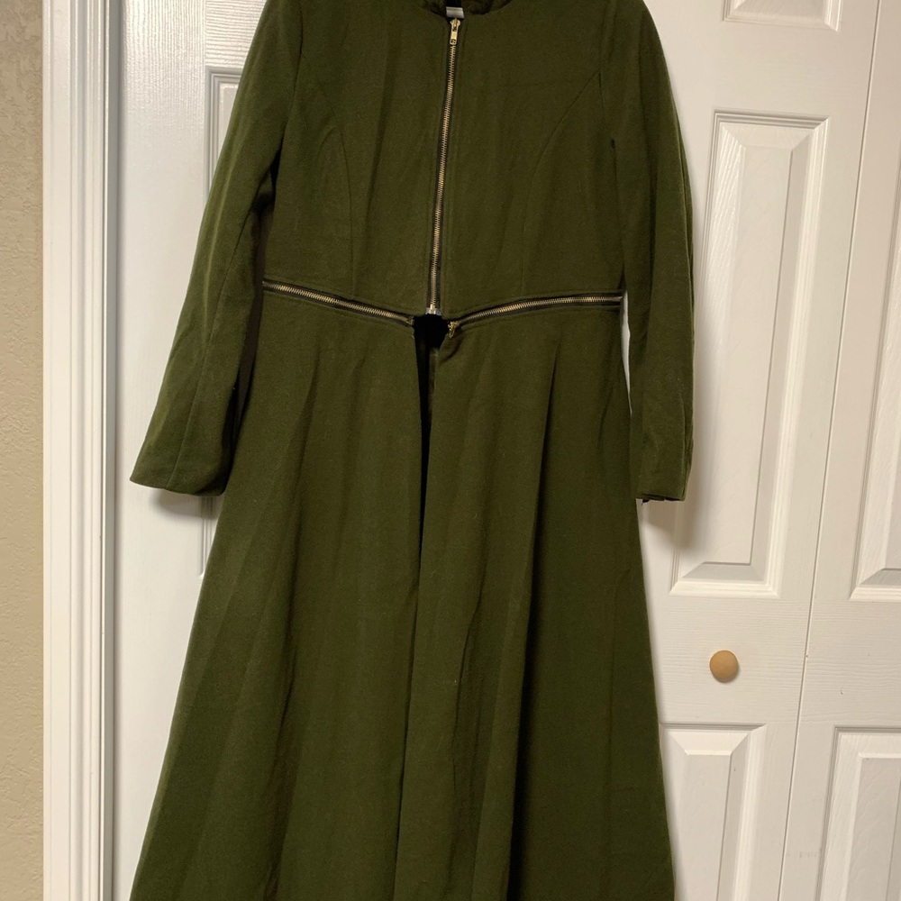 Elegant Olive Green Convertible Coat